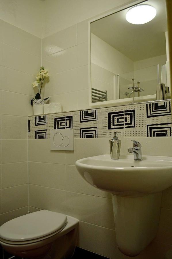Hotel Florian Slavkov u Brna Ngoại thất bức ảnh